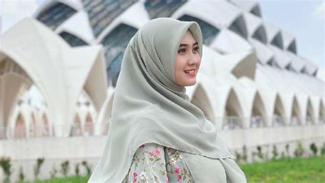 pinayfelix|Alfina Nindiyani .